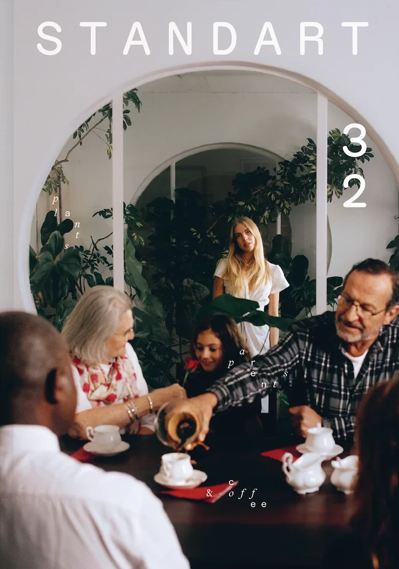 Standart magazine cover