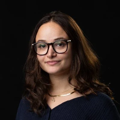 Elena Cavender headshot