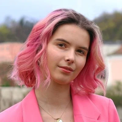 Hannah Madlener headshot