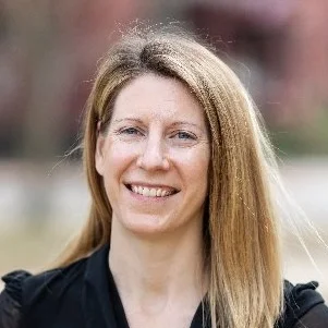 Kristina Peterson headshot