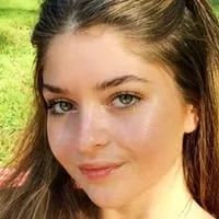 Lauren Gruber headshot